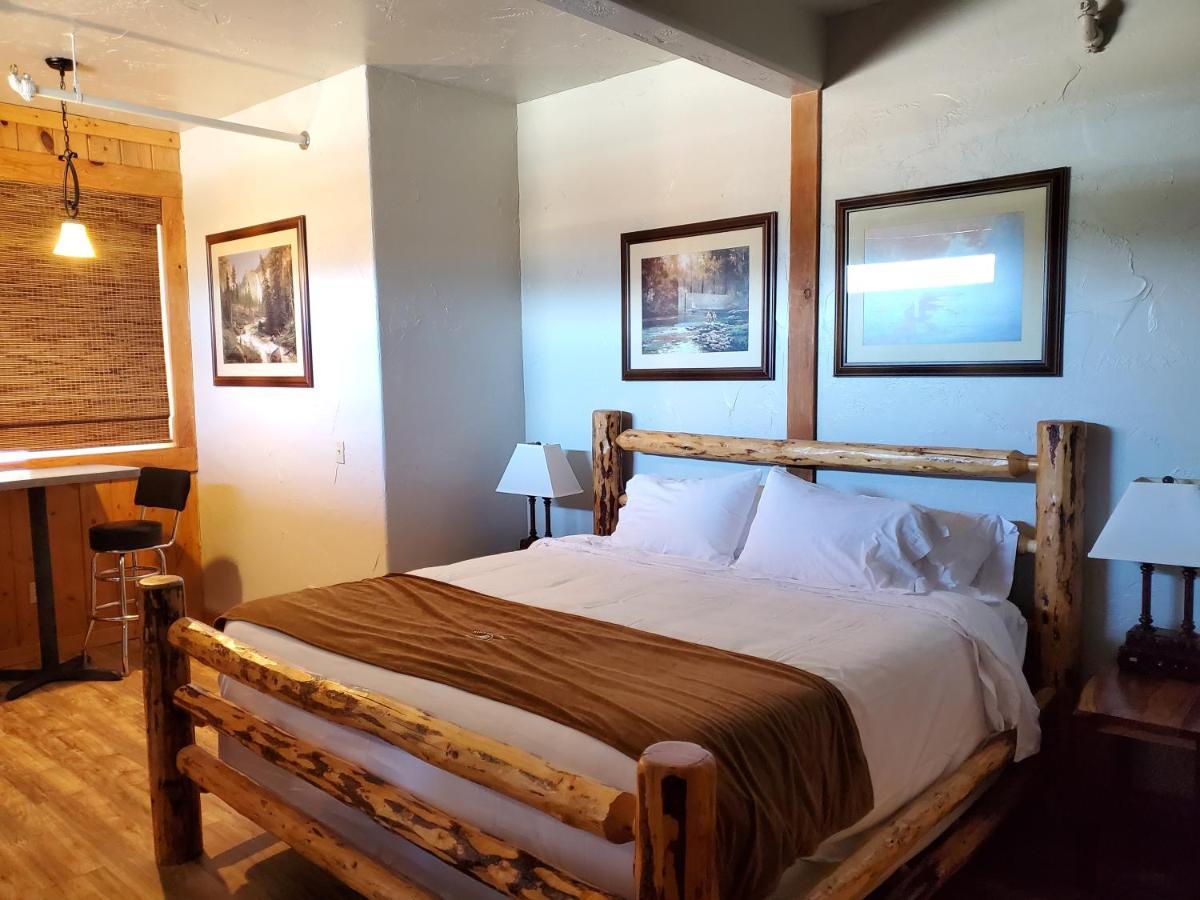 Buffalo Lodge Of Bigfork Eksteriør billede