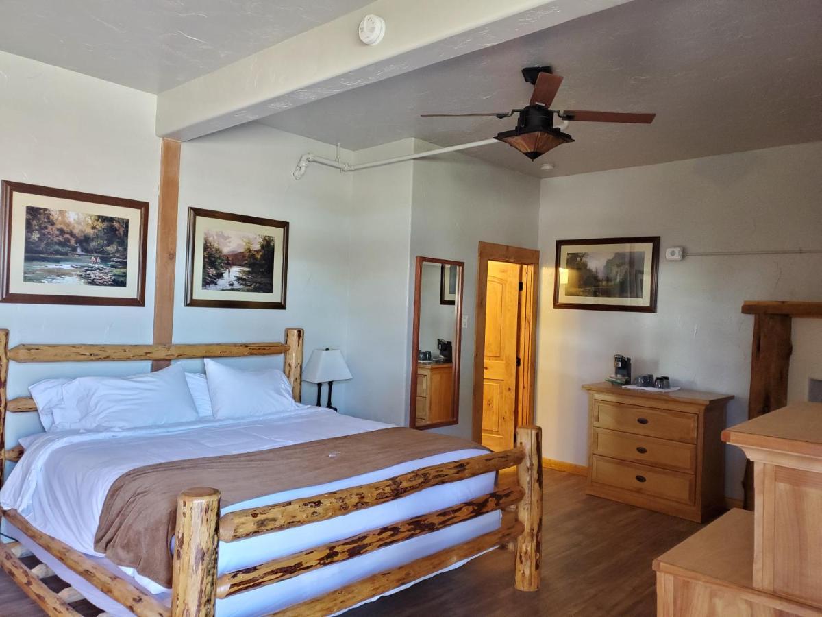 Buffalo Lodge Of Bigfork Eksteriør billede